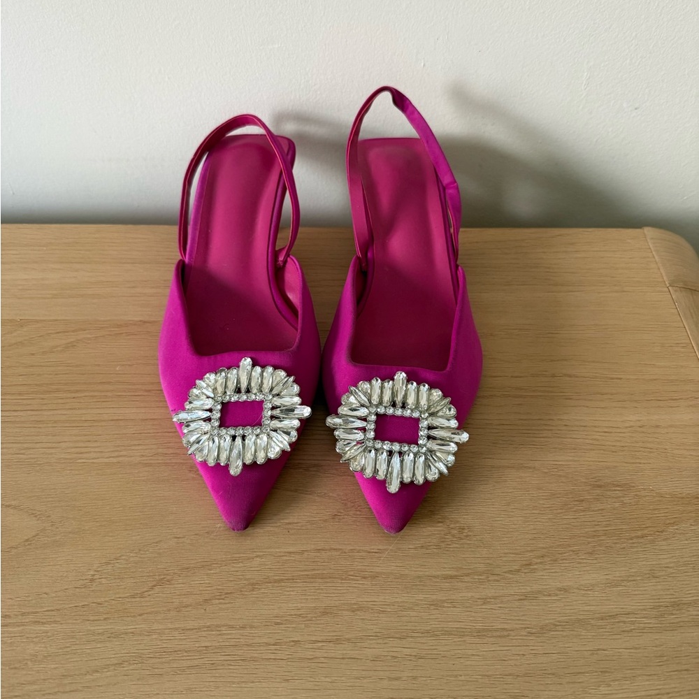 Fuchsia Pointed-Toe Slingback Flats with Crystal Buckle size 8